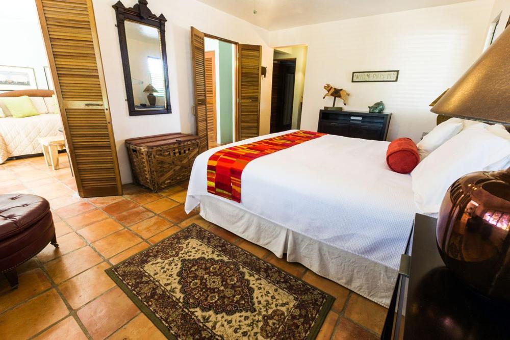 Отель Hacienda Tamarindo Вьекес Экстерьер фото