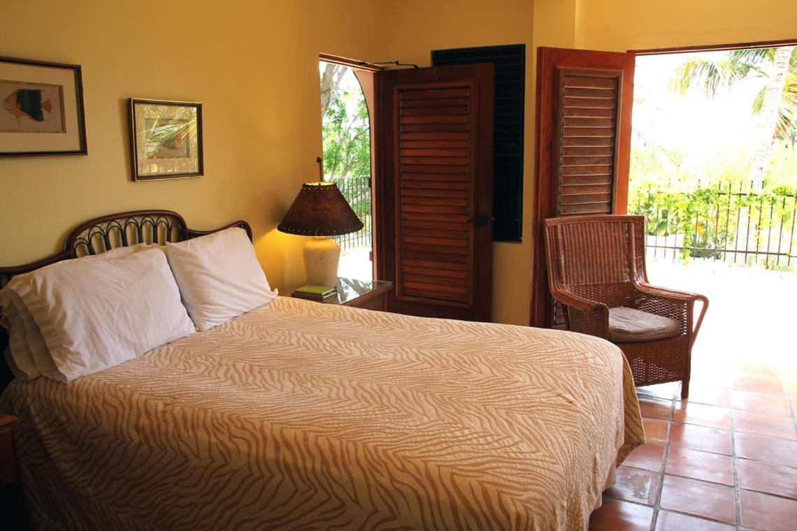 Отель Hacienda Tamarindo Вьекес Экстерьер фото